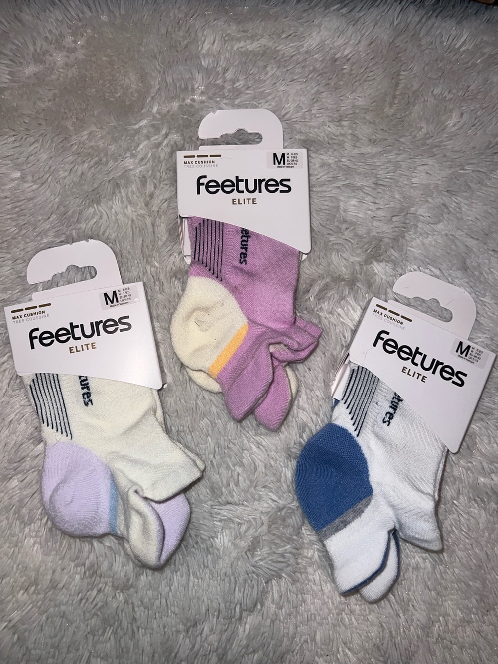 FEETURES ELITE MAX CUSHION SOCKS